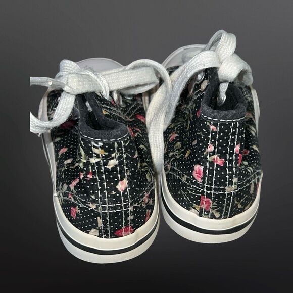 Toddler Canvas Kid Gets Flower High Tops Size 8 - Picture 4 of 9